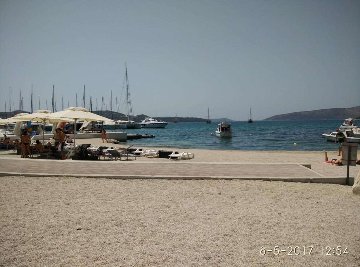 Apartments Gina Trogir Exteriér fotografie