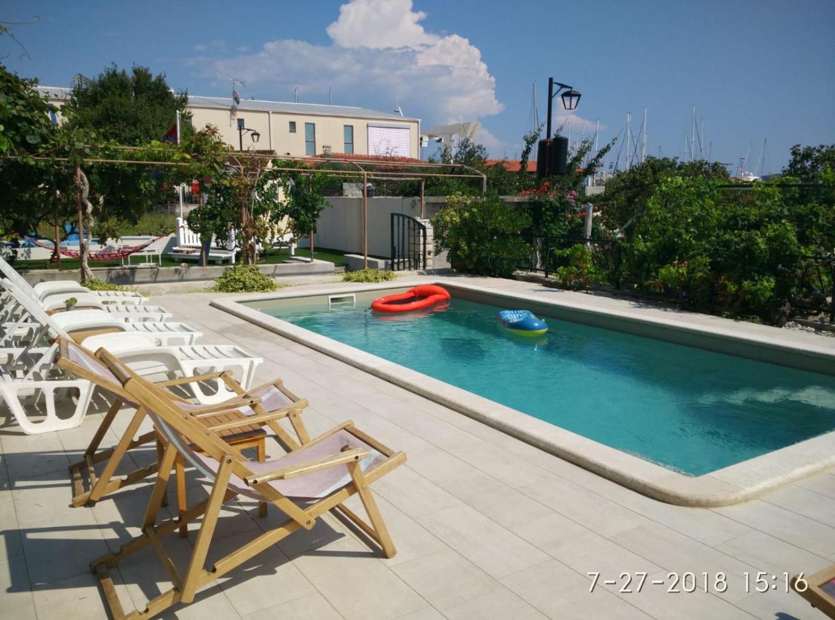 Apartments Gina Trogir Exteriér fotografie