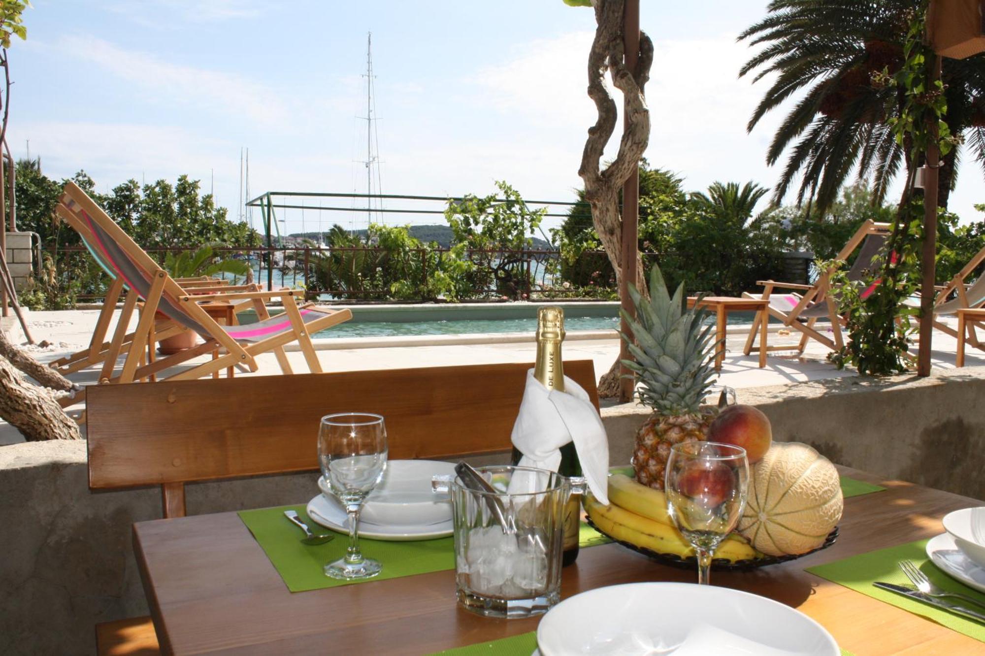 Apartments Gina Trogir Exteriér fotografie