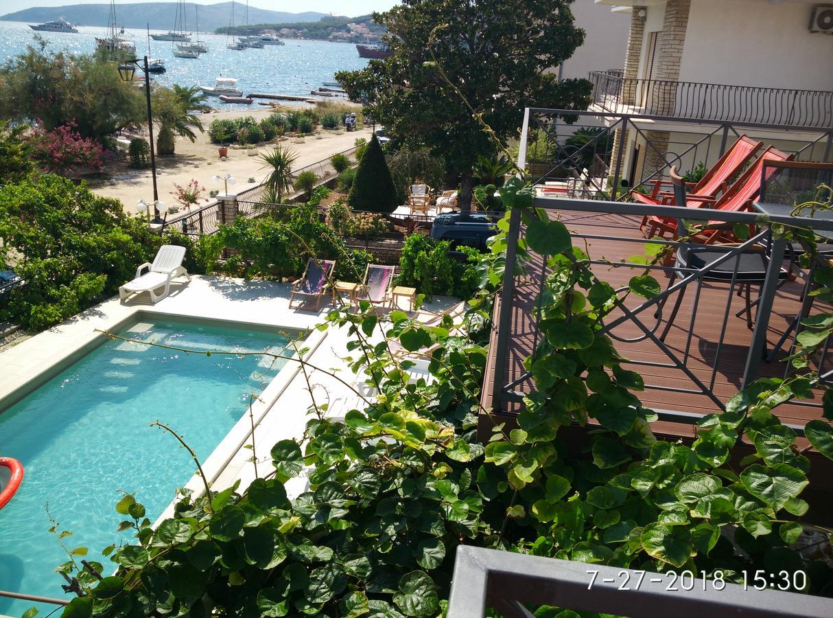 Apartments Gina Trogir Exteriér fotografie